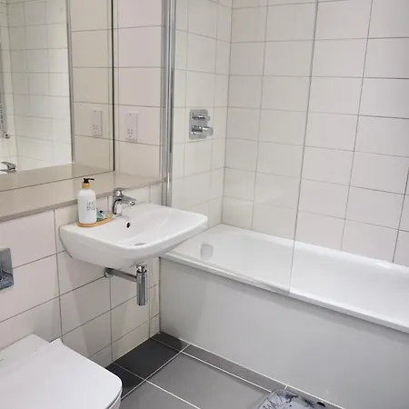 Cosy Two Bedroom Apartment In Manchester Exterior photo